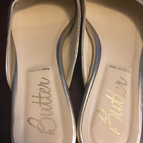 Sold out - Pecker gold flats by Butter - Picture 3 of 4